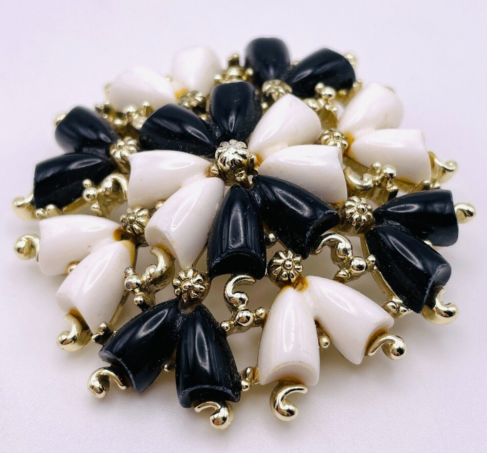 Kramer of NY Thermoset Brooch Domed 2" Pin Signed Vintage Plastic Black White